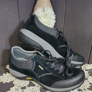 Dansko Black and Gray Womens Waterproof Suede Shoes Size 39